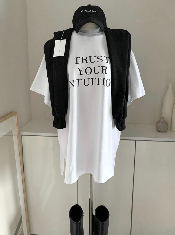 Round neck Long Slit T-shirt