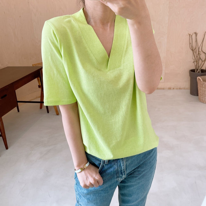 Pigment V-neck cotton T-shirt